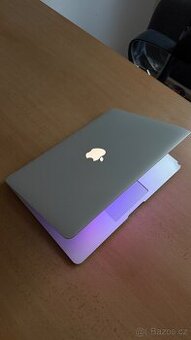 Apple MacBook Air 13” (2015) Intel i5, 4GB Ram, 128gb SSD