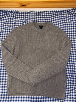 Stylový šedý pletený svetr H&M – velikost S