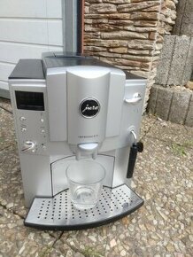 Automatický kávovar Jura E75