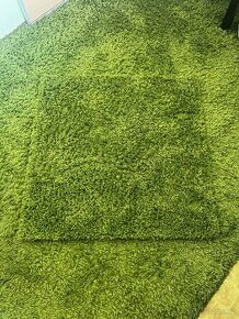 Malý koberec/běhoun s vysokým vlasem Ikea