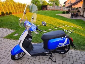 Prodám skútr ZNEN Dream 125 ccm – jako nový, pouze 997 km