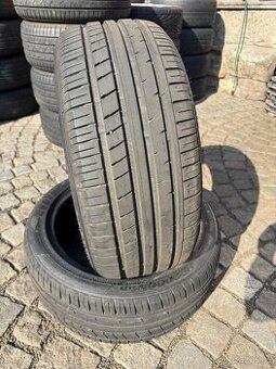 Letni pneu 225/45 r17 zeetex 2ks zánovni 98% vzorek