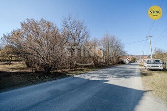 Prodej stavebního pozemku 797 m2 s hrubou stavbou do, 131386