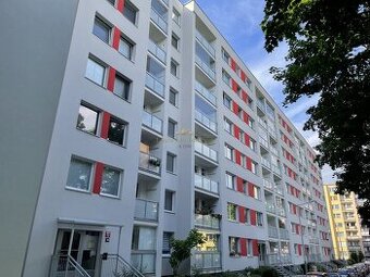 Pronájem zařízené garsoniéry, 31 m2, ulice Peškova, Praha 5 
