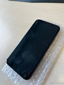 4) iphone XS, barva Space Gray, 64 GB