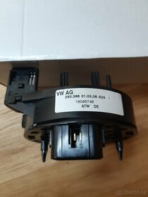 VW. SKODA Kroužek pod volant č.d.283396
