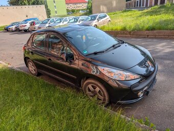 Peugeot 207 1,4 benzín