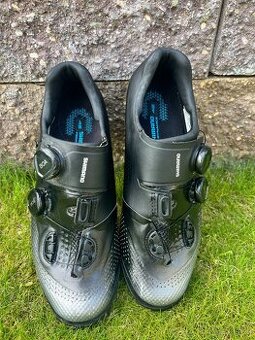 SHIMANO tretry SHXC702 černé