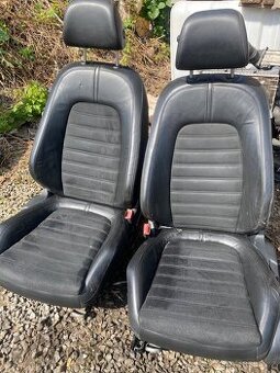 Přední sedačky Passat B6 alcantara