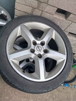 Opel Zafira kola