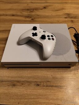 Xbox one S 1tb + ovladač