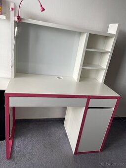 Dětský stůl a postel IKEA