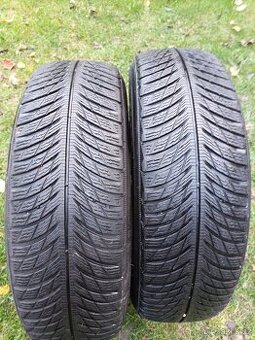 2 zimní pneumatiky Michelin 215/65/17  5,5mm 2021