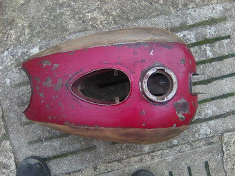 Jawa 250 Pérák František Janeček - ND:nádrž,kryty motoru....