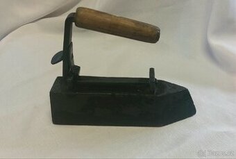 Starožitná žehlička