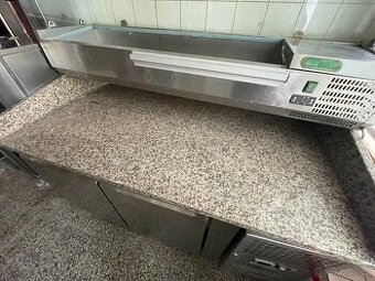 Pizza stůl včetně chladicí nástavby  a gastro nádob