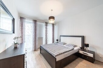 Pronájem bez zprostředkovatelů 2kk v centru Prahy 3