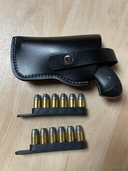 Historický Revolver Bulldog 38 SW