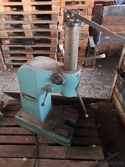 Ruční hydraulický lis