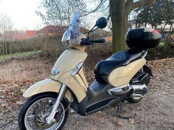 Aprilia Scarabeo 500 licht