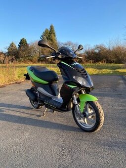 Skútr Piaggio NRG bez řidičáku 25 km/h