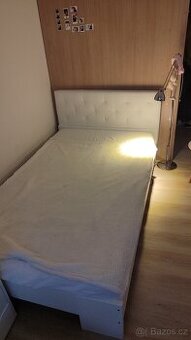 Postel 200x120 s lamelovým roštem.