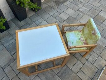 Dětský stoleček a židlička