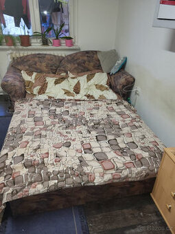 Daruji za odvoz funkční, rozkládací gauč