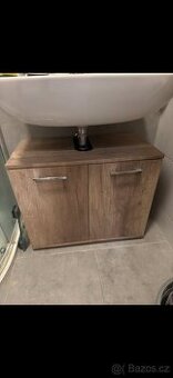 Skříň pod umyvadlo
