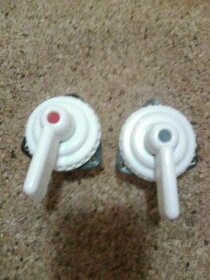 Přepínač blikačů Praga,Zetor,apod. - nový