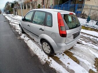 FORD FIESTA 1.3  51KW   velmi dobrý celkový stav TK 9/2026