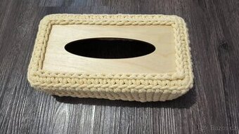 Prodám háčkovaný box na kapesníky