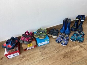 Dětské boty - velikost 24 (vše 200 Kč)