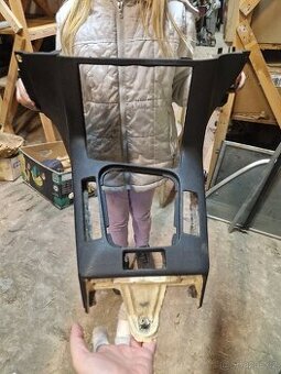 BMW e36 středový tunel