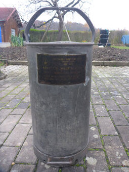 konev na mléko-retro