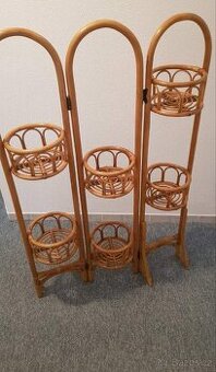 Masivní ratanový paraván na květiny