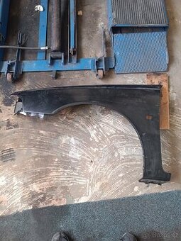 Blatník Volvo V40 a S40 do r.v.2000