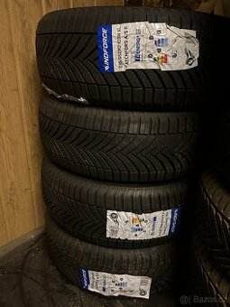 235/55R17 Windforce