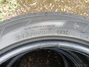 2ks letní pneu 215/45/16