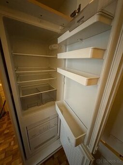 Vestavná lednice