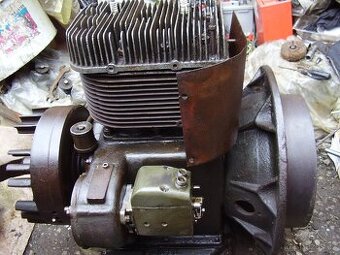 Prodám motor pro pásový traktor PT 10 Agrostroj Prostějov