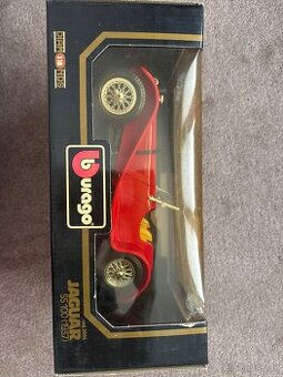 Model auta Burago Jaguar SS100 1:18 - 1