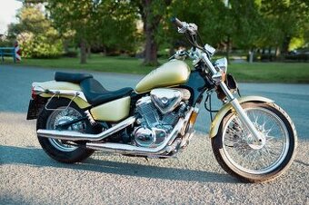 2000 Honda vt600c