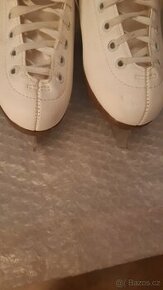 Brusle divci Botas