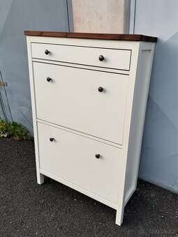 Botník Ikea Hemnes
