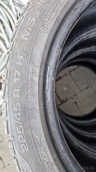 Uniroyal 225/45/17