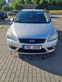 Ford Focus 1.6. Benzin