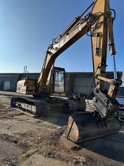 Nabízím zemní práce s pásovým bagrem CAT 317 18t+Buldozer D4