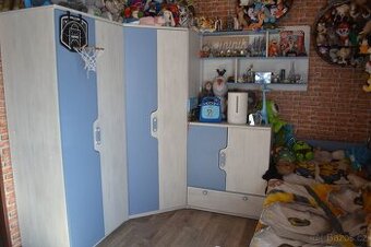 Nábytek a postel do dětského pokoje - cena za komplet