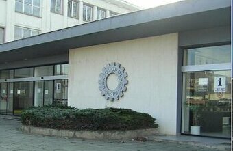 200,-Kč /hod práce na dílne Královopolská 7:00 - 15:30